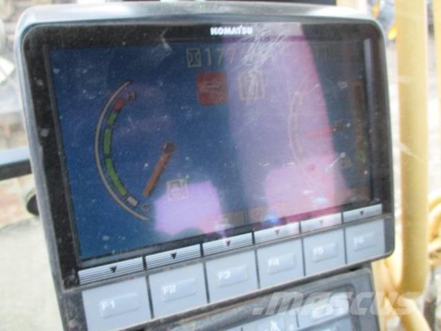 Komatsu PC 240 NLC-8 Lánctalpas kotrók