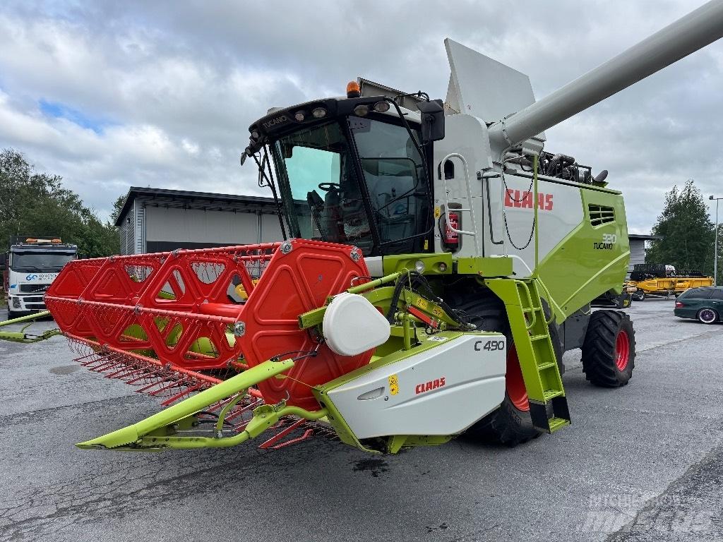 CLAAS Tucano 320 Kombájnok