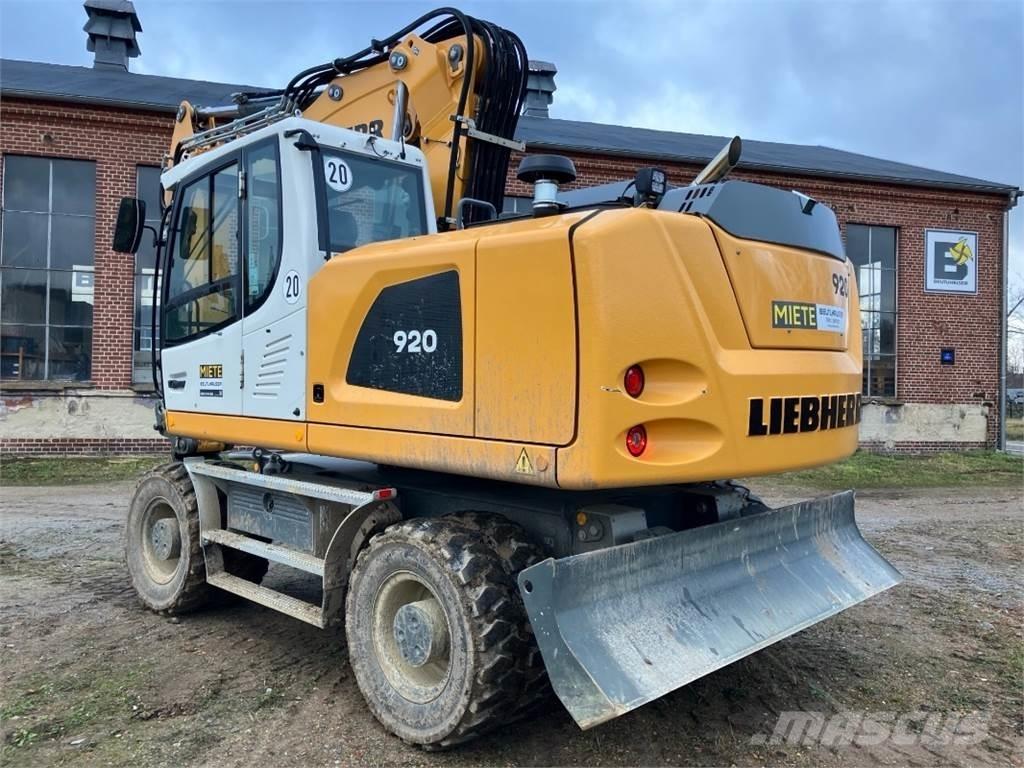 Liebherr A920 Gumikerekes kotrók