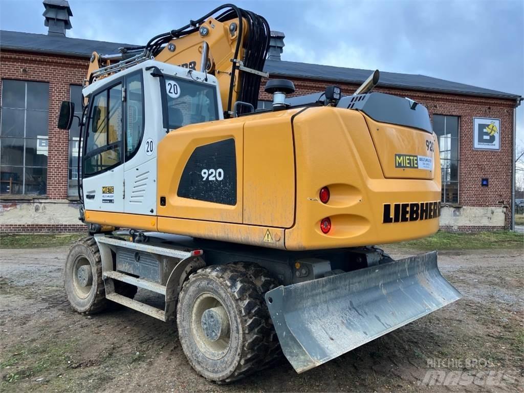 Liebherr A920 Gumikerekes kotrók