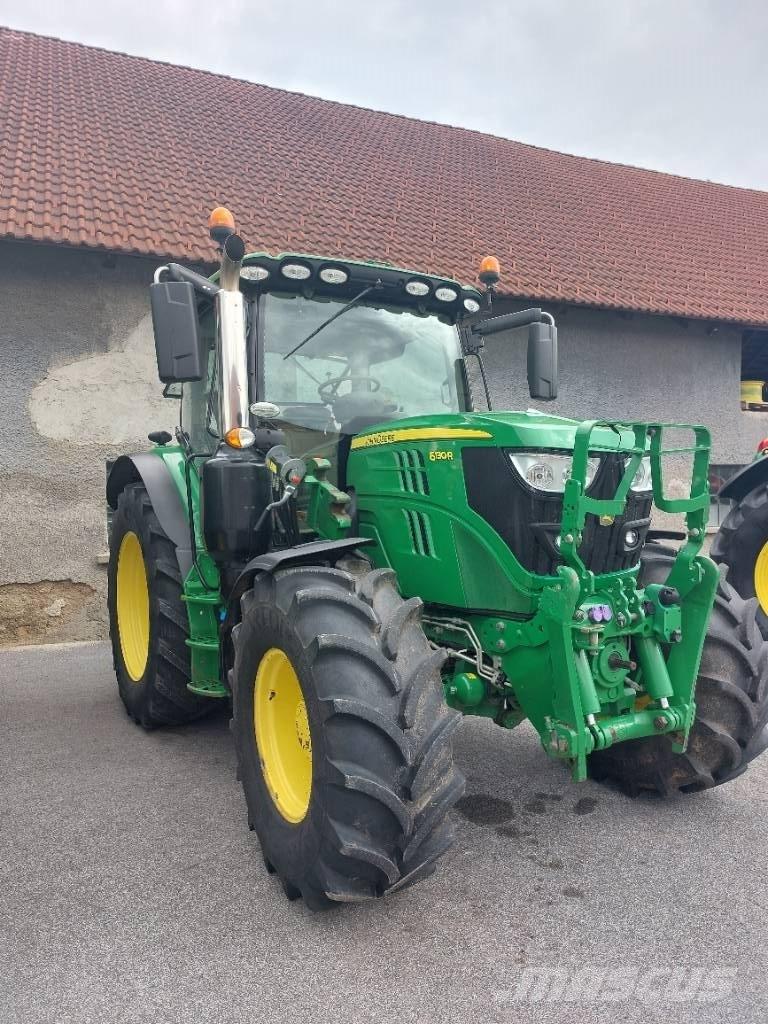 John Deere 6130 R Traktorok