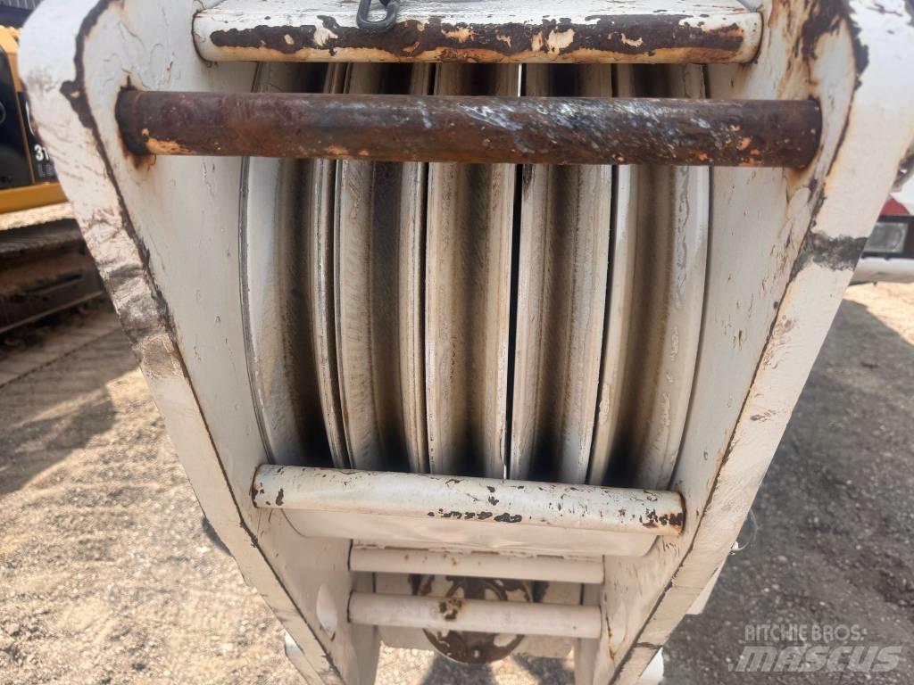 Demag AC 100L Terepdaruk