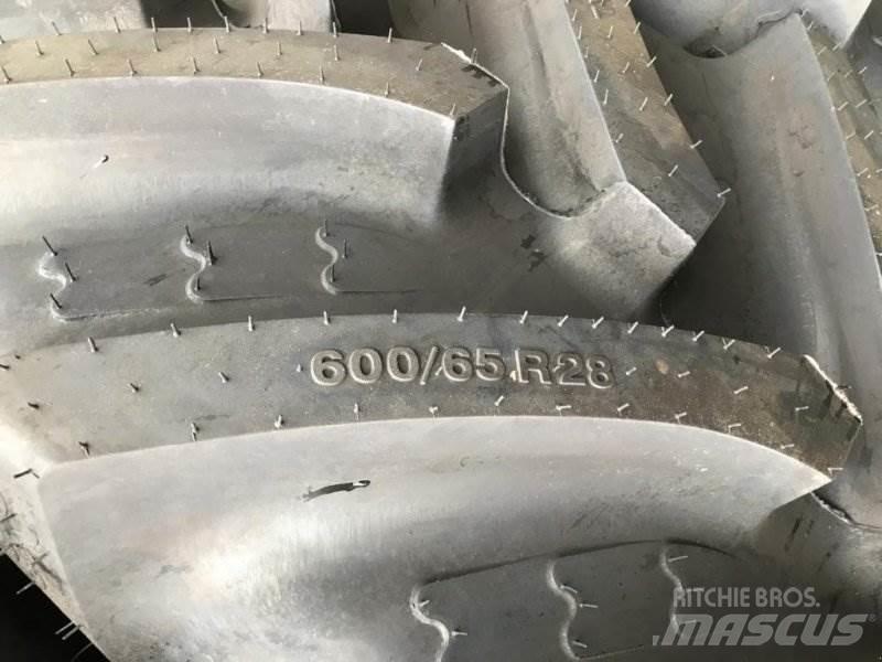 BKT 600/65R28 Gumiabroncsok, kerekek és felnik