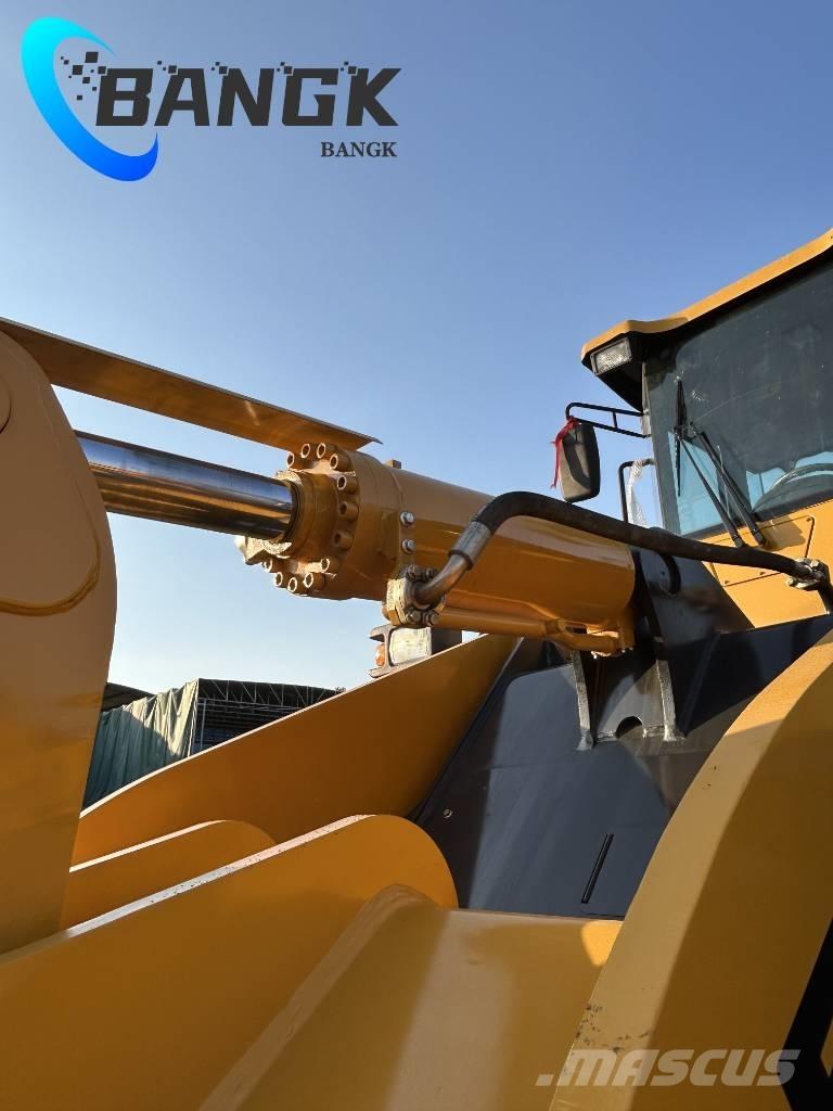 SDLG L958 F Gumikerekes homlokrakodók