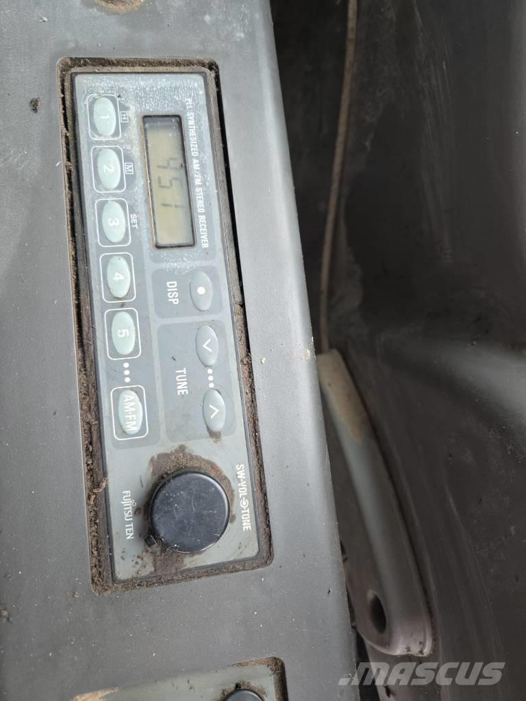 Hitachi ZX 135 US Lánctalpas kotrók