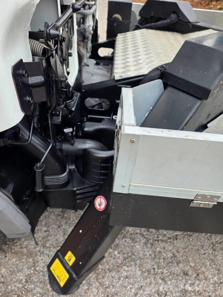 Palfinger P 200 A Teherautóra szerelt emelők és állványok