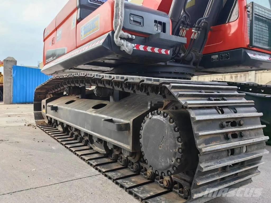 Doosan DX225LC-9C Lánctalpas kotrók