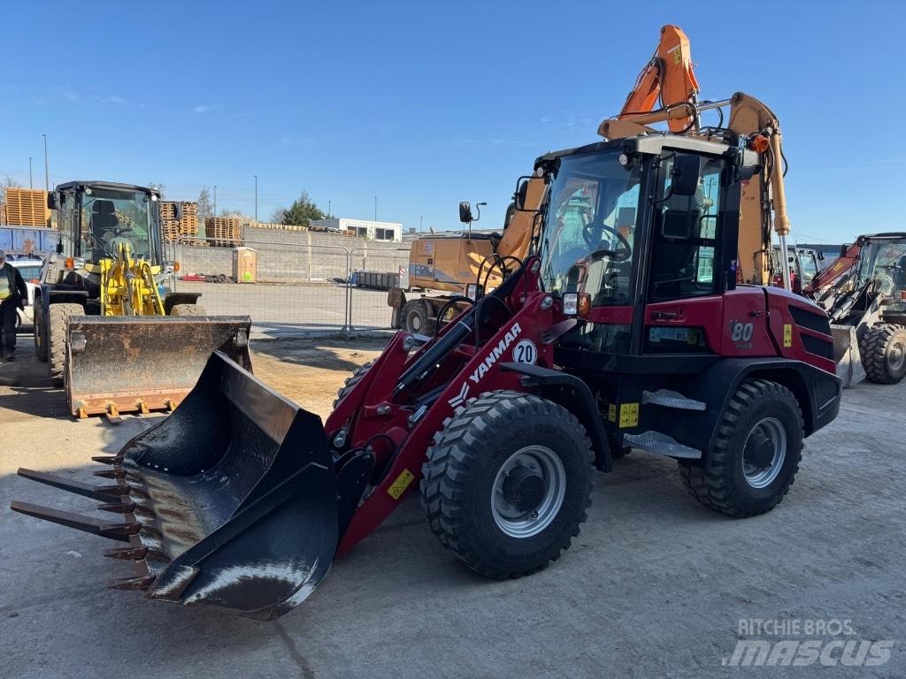 Yanmar V80 (02162) Gumikerekes homlokrakodók