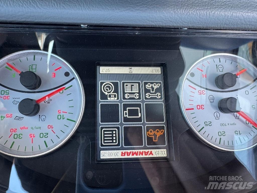 Yanmar V80 (02162) Gumikerekes homlokrakodók