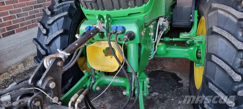 John Deere 6125 R Traktorok