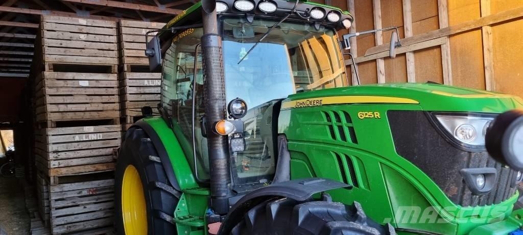John Deere 6125 R Traktorok