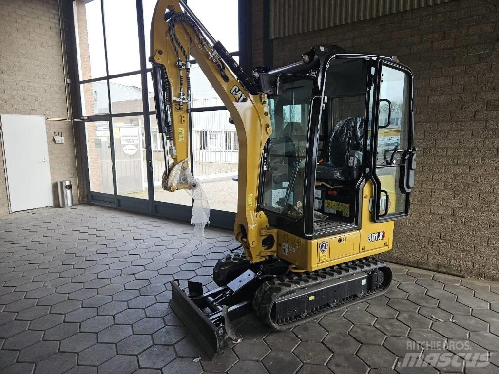 CAT 301.8 Mini kotrók < 7t