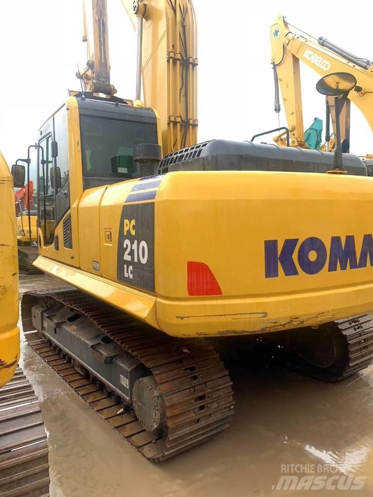 Komatsu PC 210-8 Lánctalpas kotrók