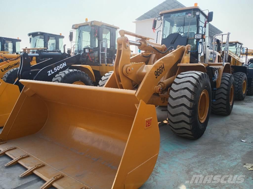 CAT 966 H Gumikerekes homlokrakodók