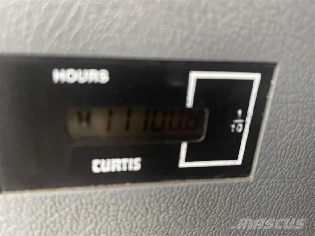 Hyundai HX520L Lánctalpas kotrók