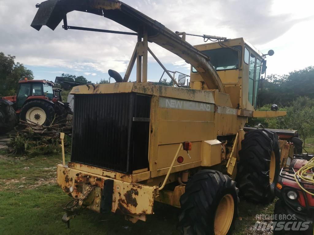 New Holland 2305 Önjáró szecskázók