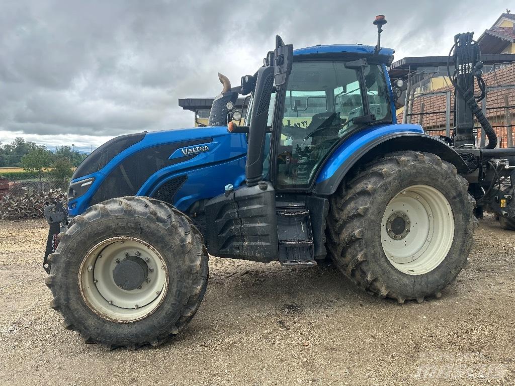 Valtra T 174 E Traktorok