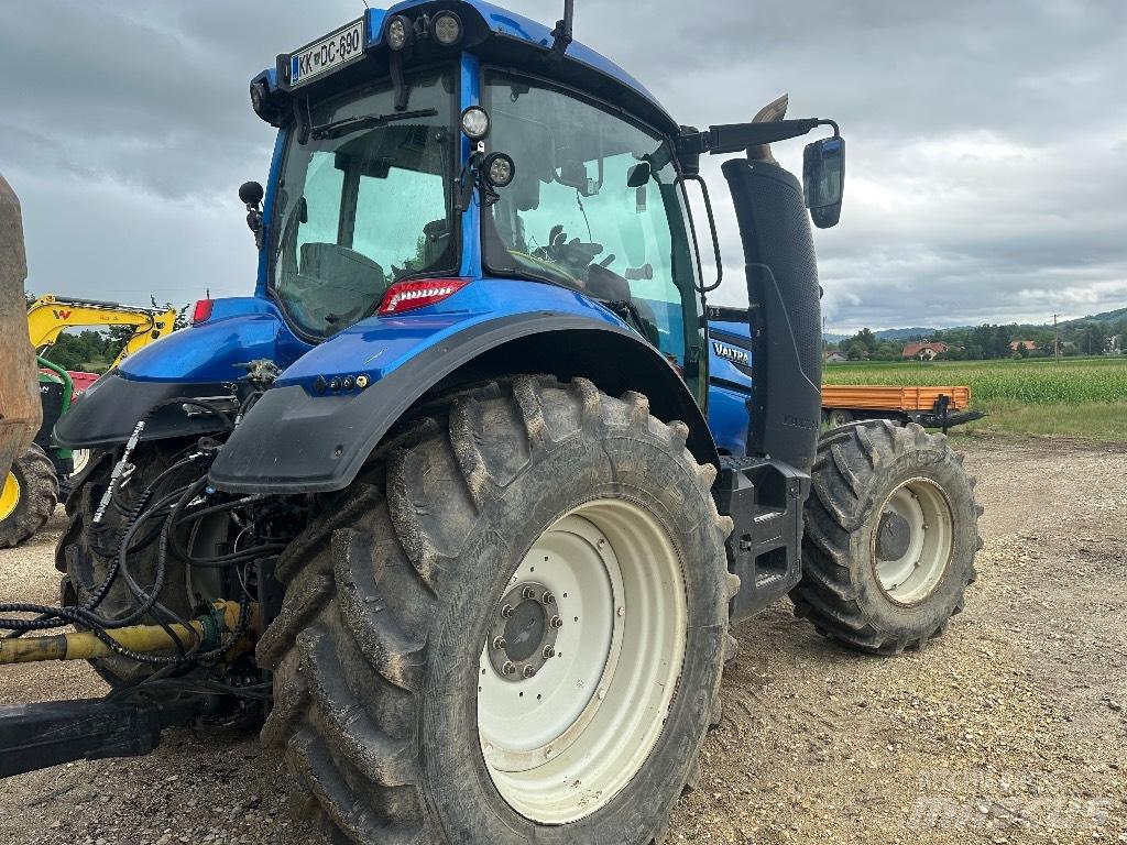 Valtra T 174 E Traktorok
