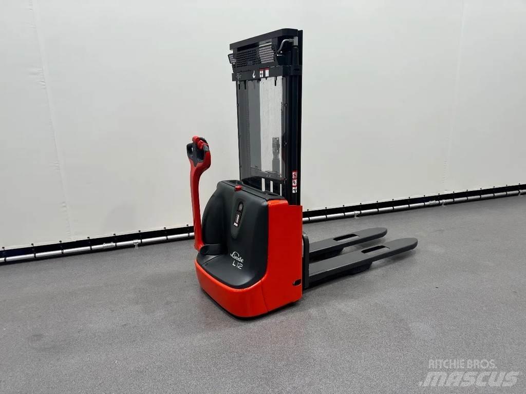 Linde L 12 Gyalogkíséretű targonca