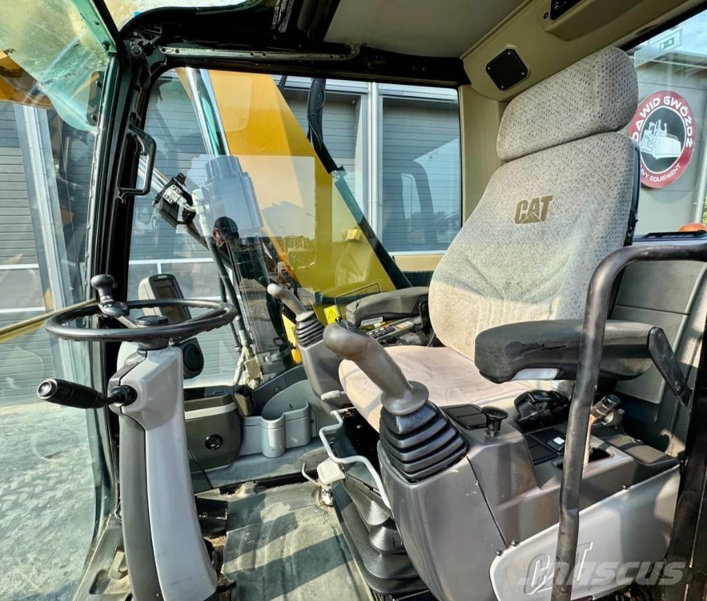 CAT M 316 D Gumikerekes kotrók