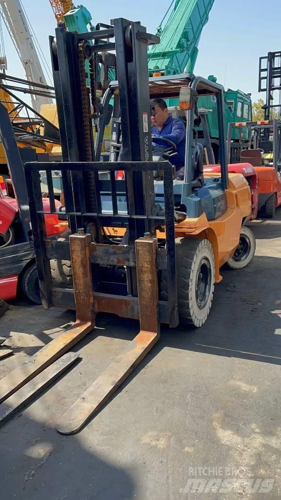 Toyota 5 ton Dízel targoncák