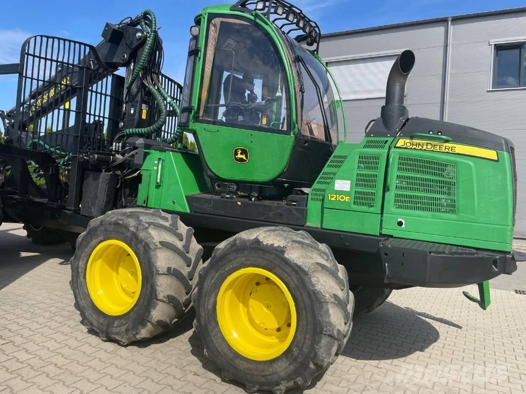John Deere 1210 E Kihordók