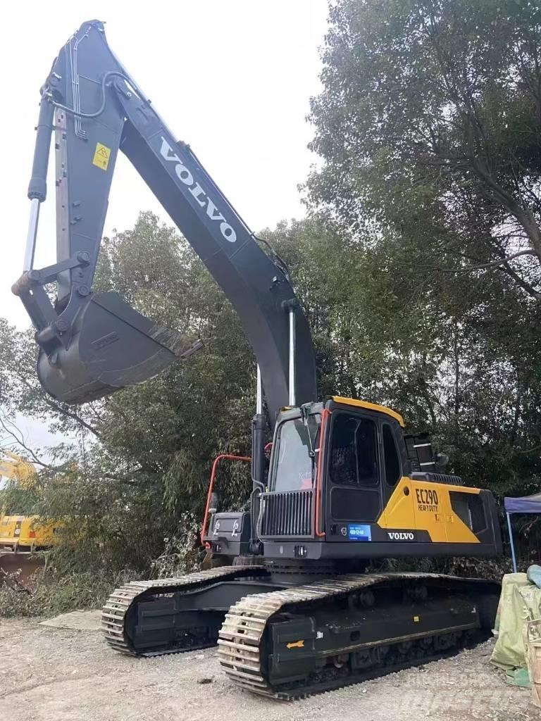 Volvo 290D Lánctalpas kotrók