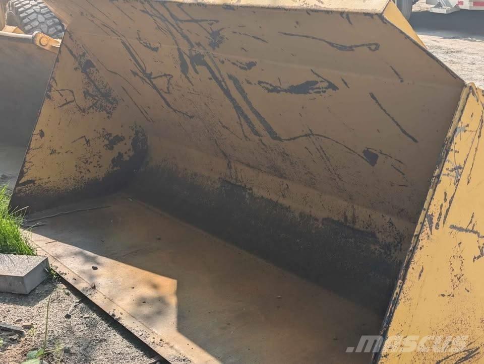 John Deere 310 SE Kotrórakodók