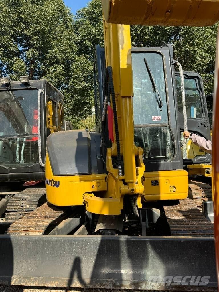 Komatsu PC 40 Lánctalpas kotrók