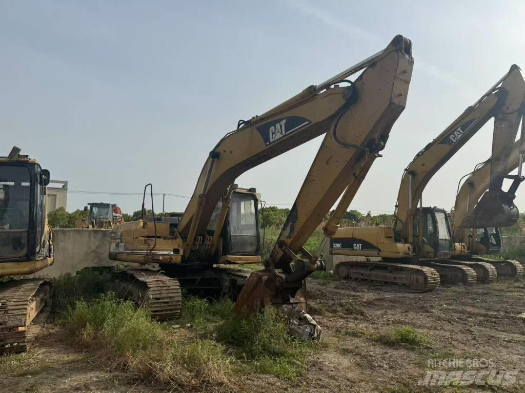 CAT 320 B L Lánctalpas kotrók