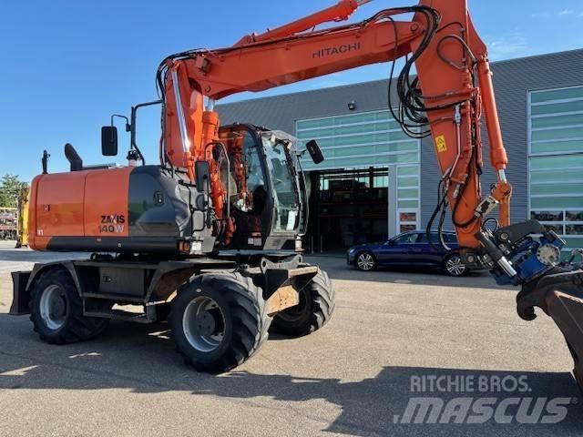 Hitachi ZX 140 W-5 Gumikerekes kotrók