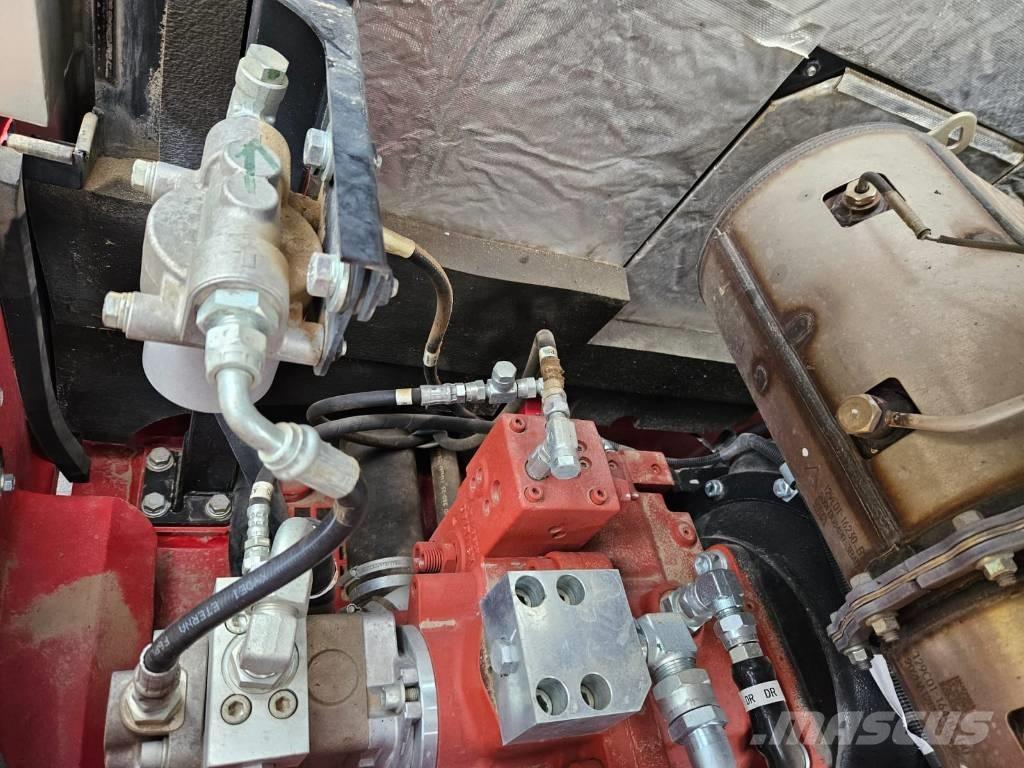 Takeuchi TB 290-2 Közepes (midi) kotrók 7 t - 12 t