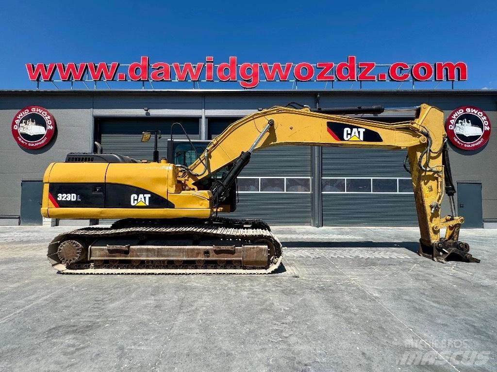 CAT 323 D LN Lánctalpas kotrók
