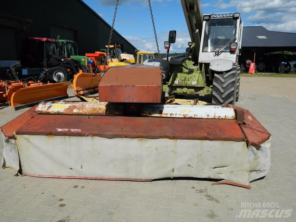 Kuhn 700F Kaszák
