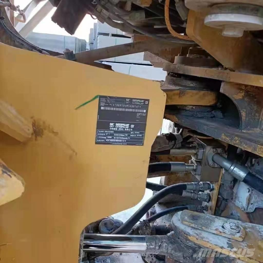 CAT 950 G Gumikerekes homlokrakodók