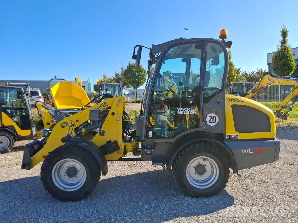 Wacker Neuson WL38 Gumikerekes homlokrakodók