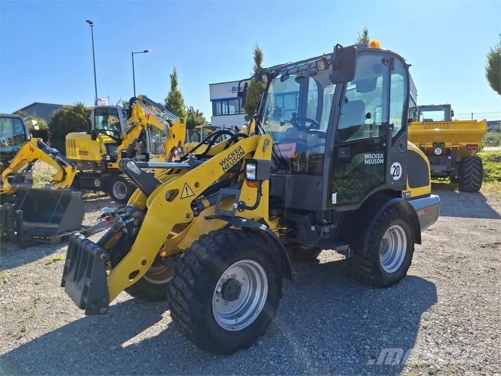 Wacker Neuson WL38 Gumikerekes homlokrakodók