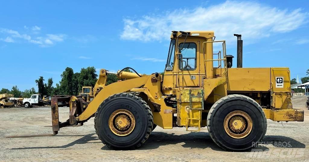 CAT 966 D Gumikerekes homlokrakodók