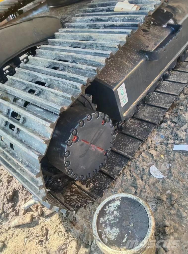 Komatsu 220-8 Lánctalpas kotrók