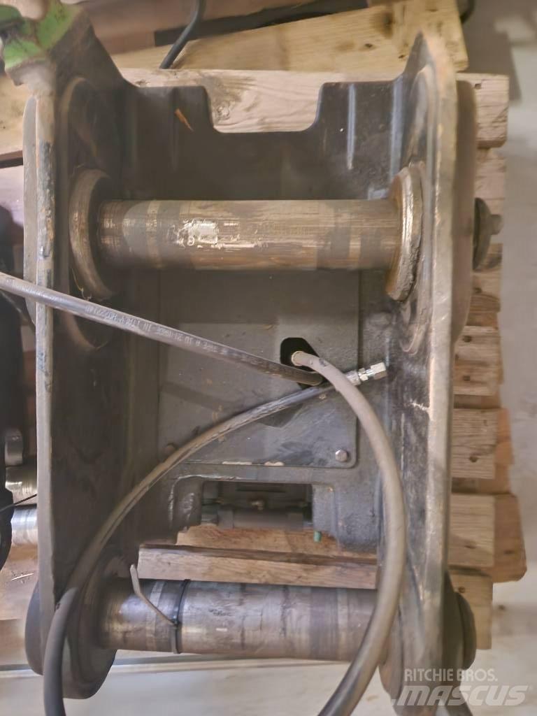 Steelwrist s60 fæste Gémek és dipperek