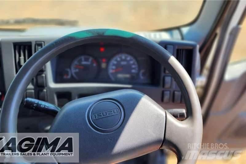Isuzu NPR400 AMT Egyéb