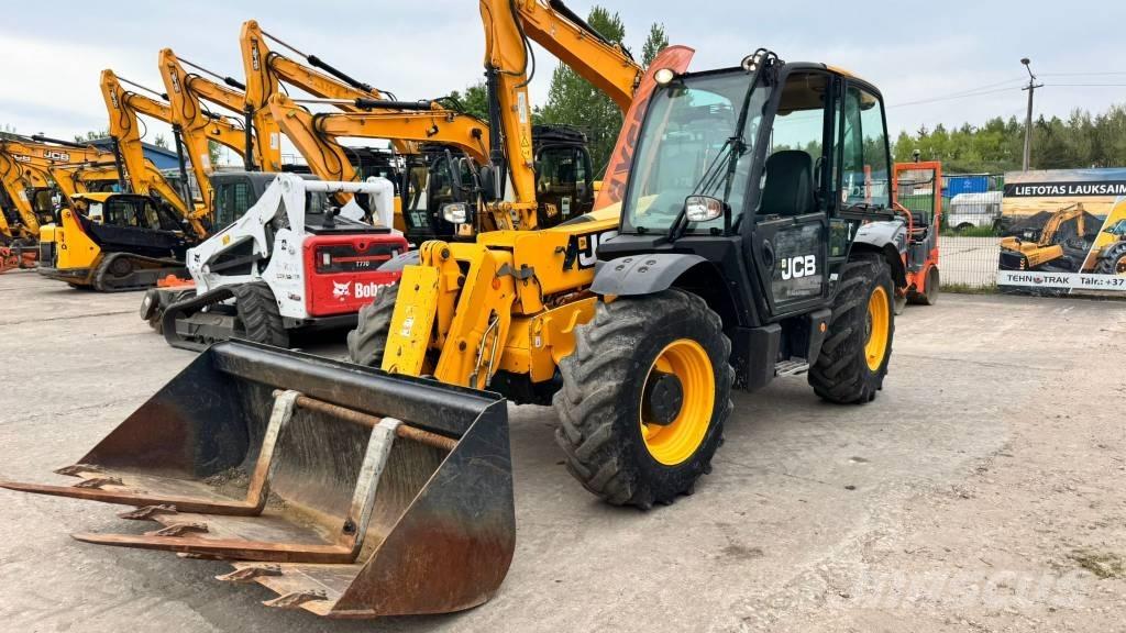 JCB 531-70 Teleszkópos gumikerekes rakodók