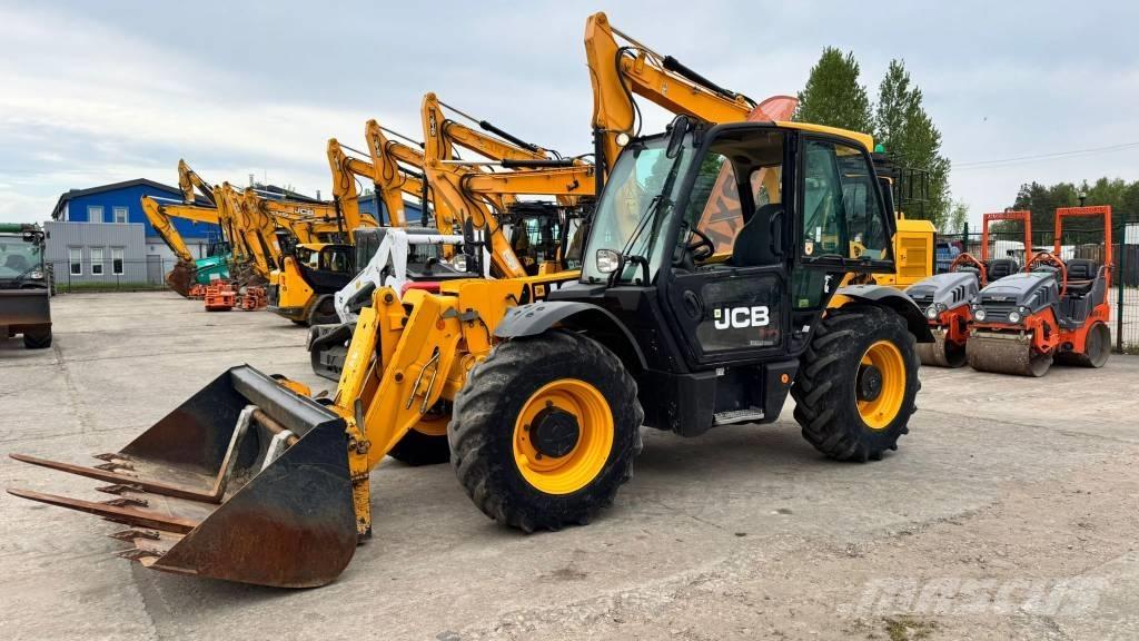 JCB 531-70 Teleszkópos gumikerekes rakodók