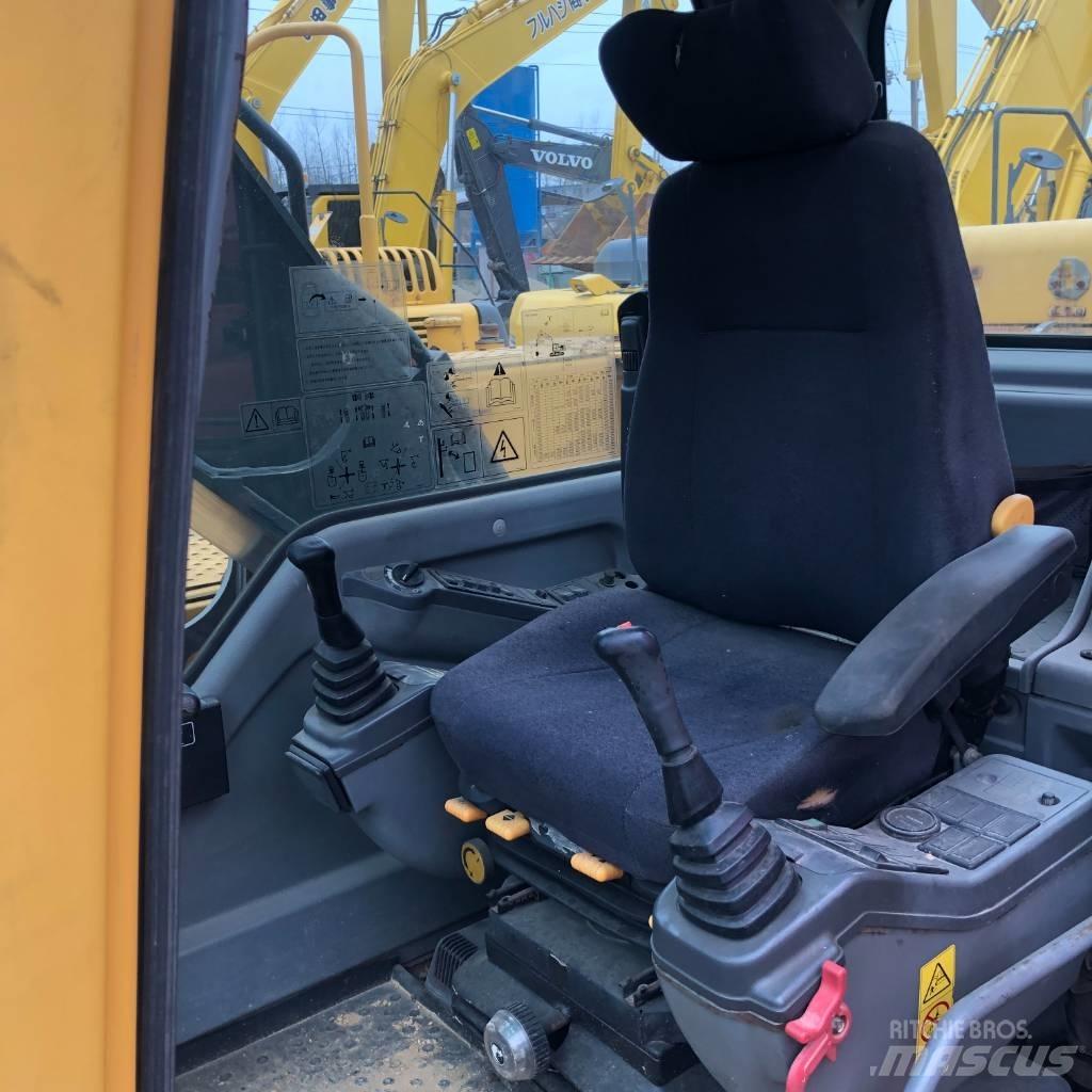 Volvo EC210B Lánctalpas kotrók