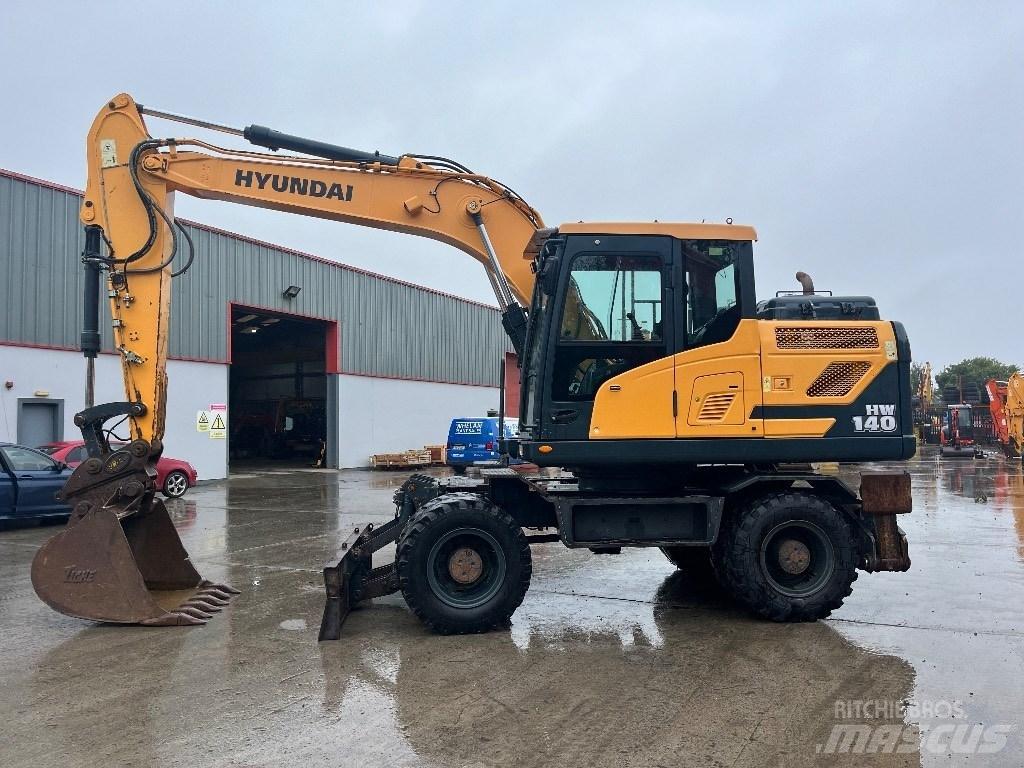 Hyundai HW140 Gumikerekes kotrók