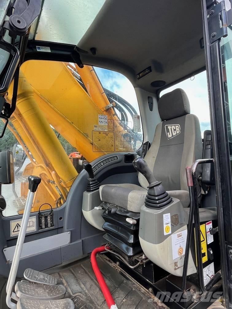 JCB JZ 235 LC Lánctalpas kotrók