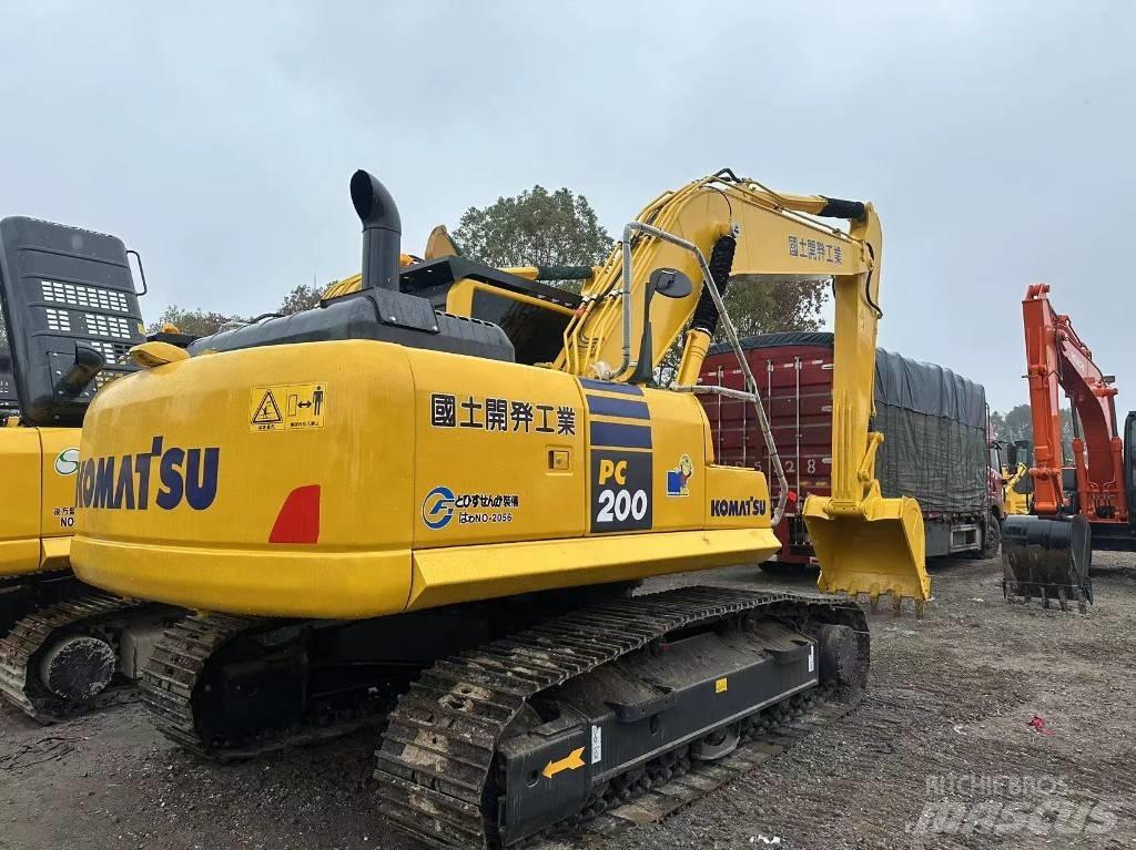 Komatsu PC 200-8 Közepes (midi) kotrók 7 t - 12 t
