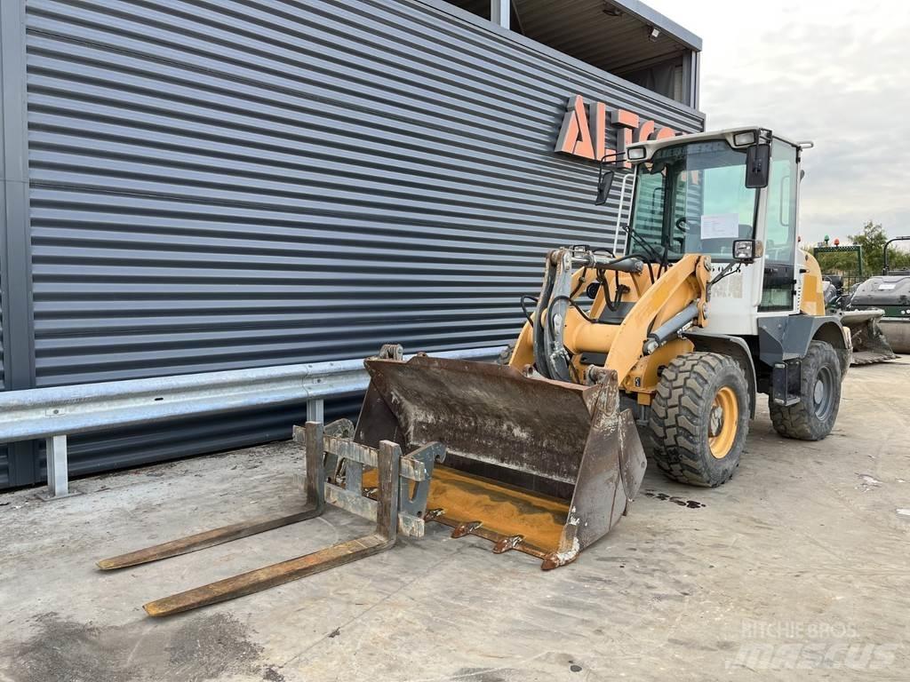 Liebherr L 506 Gumikerekes homlokrakodók