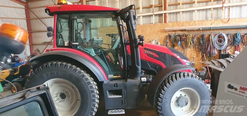 Valtra G125 Active Traktorok