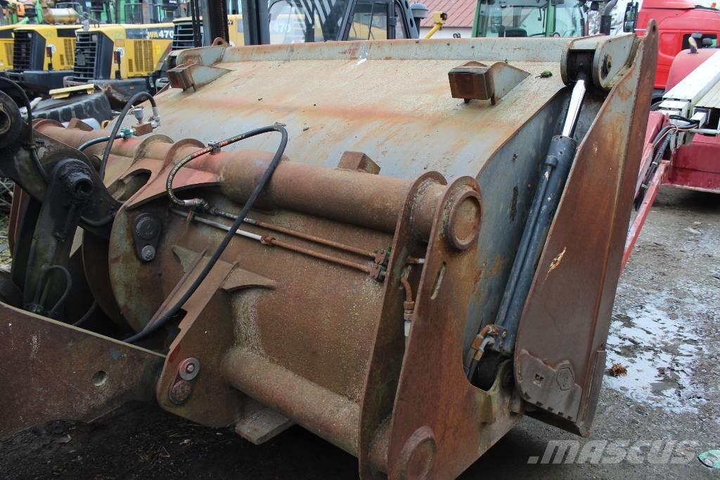 Volvo L 110 F Gumikerekes homlokrakodók